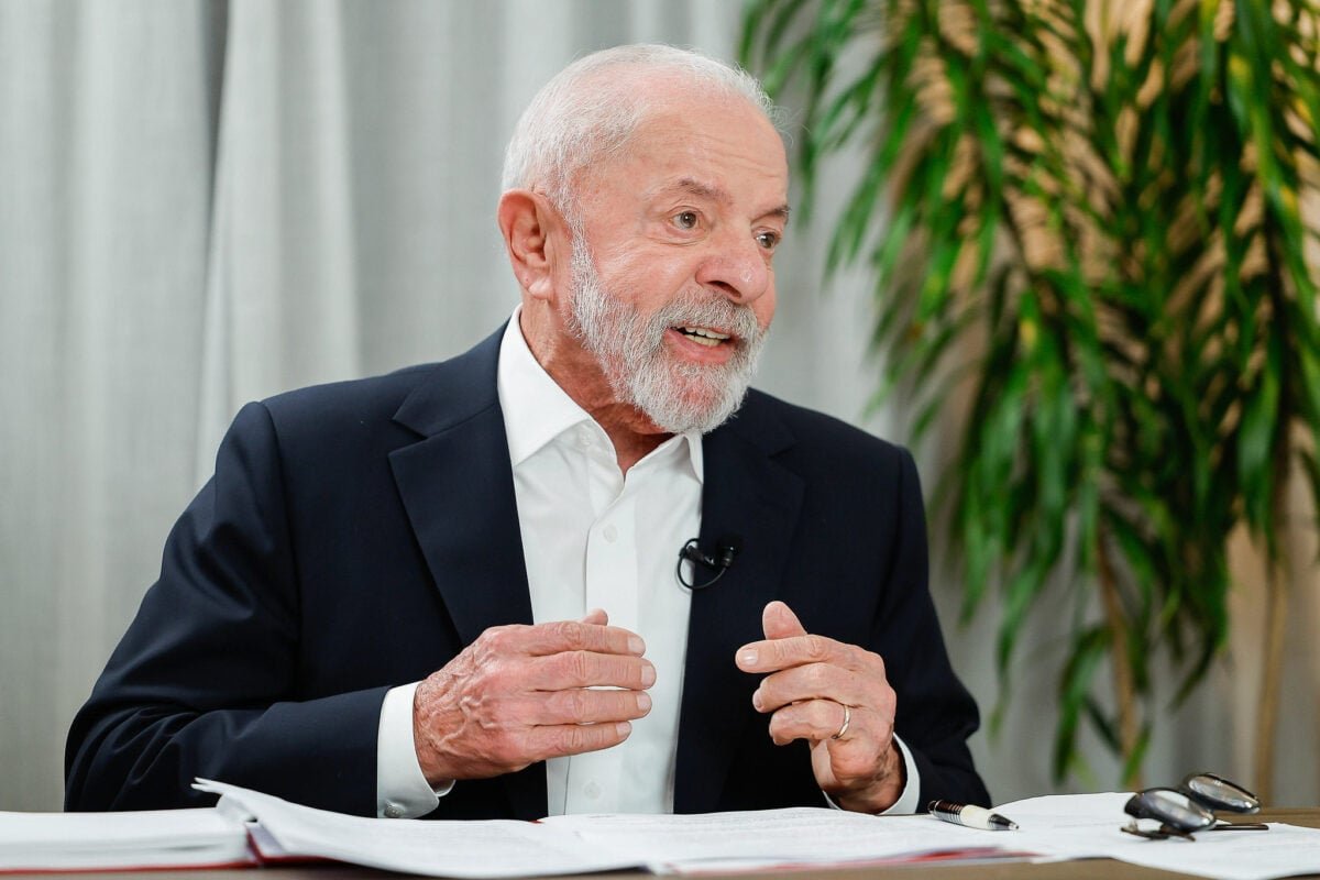 mulher-afirma-que-lula-ja-morreu-e-que-e-o-sexto-sosia-que-o-substitui