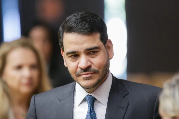 Messias faz contraponto a Dino sobre emendas parlamentares - destaque galeria