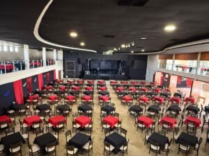O tradicional Baile Vermelho e Preto, promovido pela Maison Borges, chega à sua 12ª edição consolidado como um dos eventos carnavalescos mais aguardados de Rio Branco