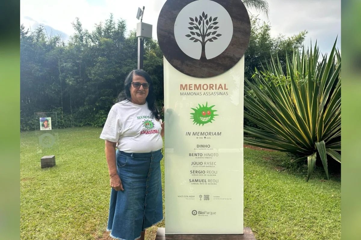 Célia Alves, mãe de Dinho