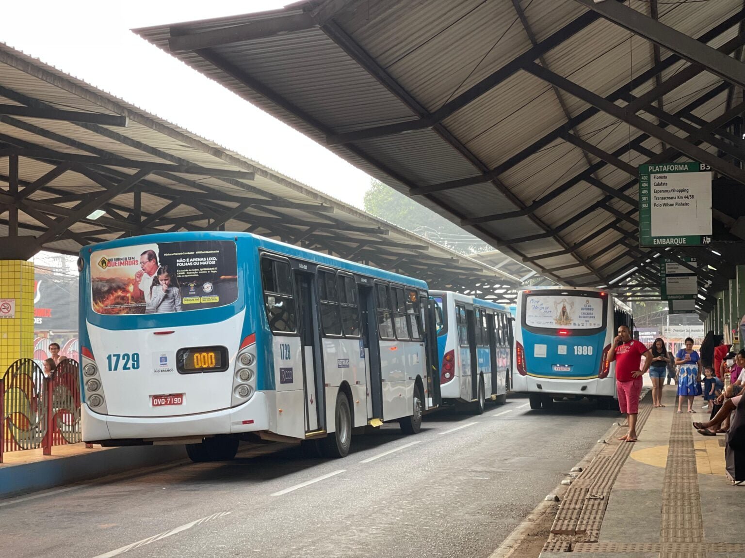 O serviço afeta dezenas de bairros na capital acreana