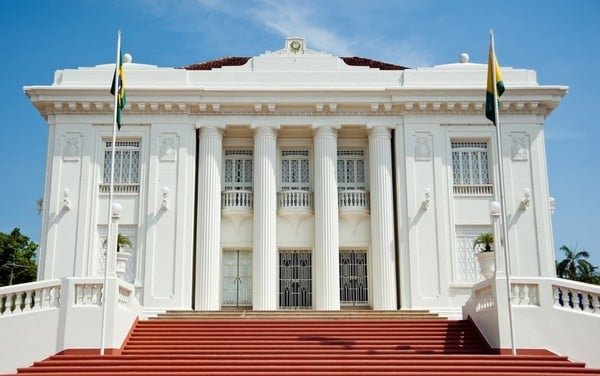 Acre regulamenta taxa anual para vistoria contra incêndio em veículos