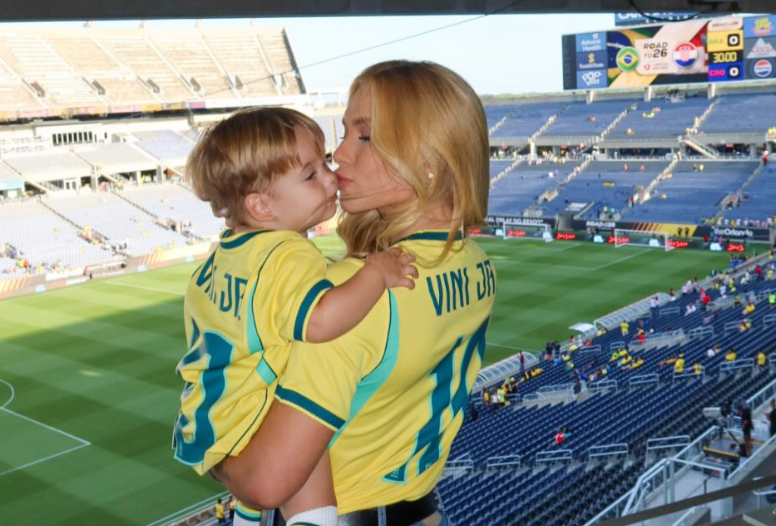 Virginia e os filhos. Foto: Reprodução/ Instagram