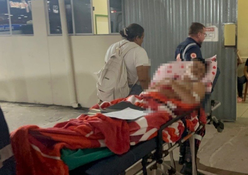 Entregador fica em estado grave após acidente entre motos em Sena Madureira
