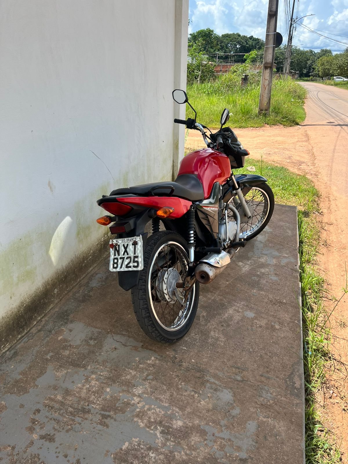 Moto Furtada