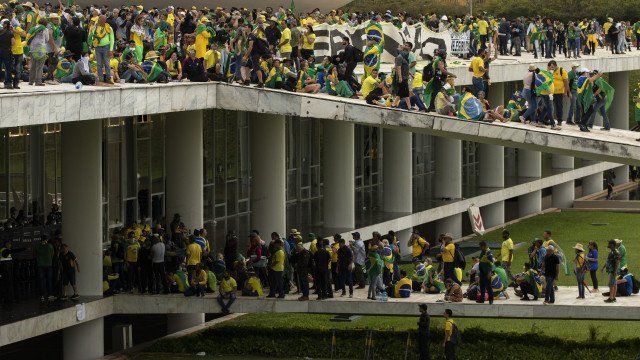 STF condena empresário que doou R$ 500 para levar manifestante ao 8 de janeiro