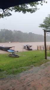 Chuvas fortes elevam nível de rios e deixa município em alerta no Acre