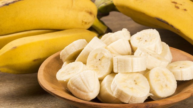 Quer emagrecer ou ter mais energia? Veja a melhor hora para comer banana