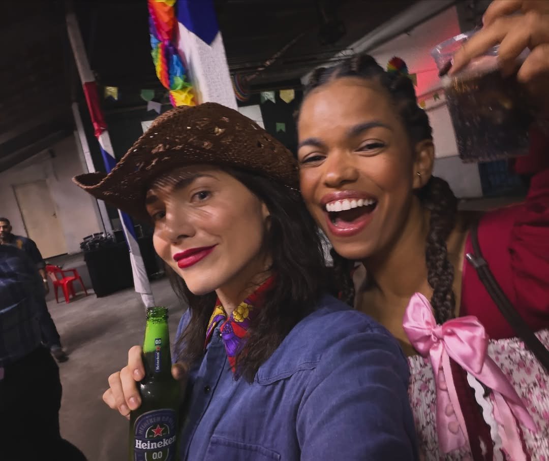 Crédito: Reprodução Instagram @leticiacolin Crédito: Reprodução Instagram @leticiacolin