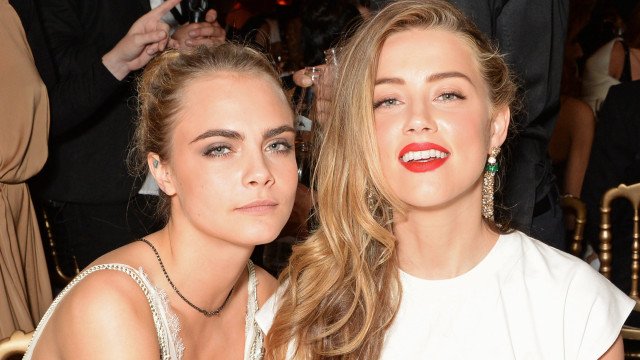 Cara Delevingne confirma relação com Amber Heard: