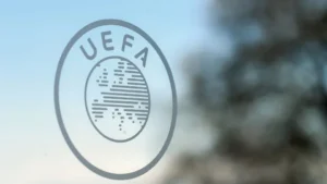 Entenda a proposta de venda de ações da Fifa que gerou boicote da Uefa