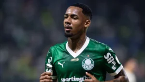 Aston Villa sinaliza R$ 175 milhões por Allan, e Palmeiras descarta negócio