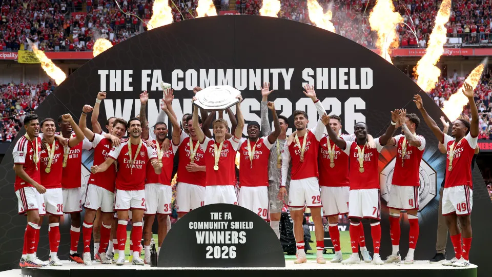 Arsenal atropela Manchester City e conquista Supercopa da Inglaterra
