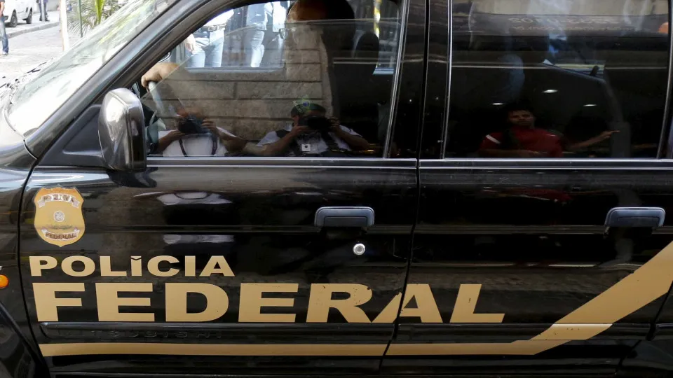 PF apreende no Paraguai avião de Vorcaro