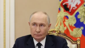 Rússia mata 10 na Ucrânia, e Kiev faz mega-ataque a Moscou