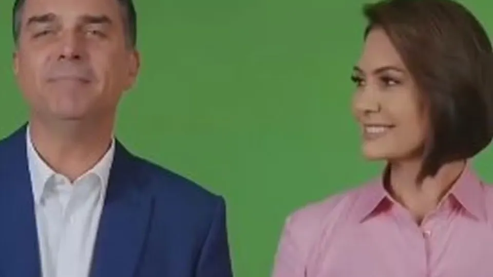 Michelle e Flávio Bolsonaro aparecem juntos em vídeo de campanha após rompimento público