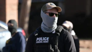 ICE prende quase 50 mil em julho e bate recorde no segundo mandato de Trump