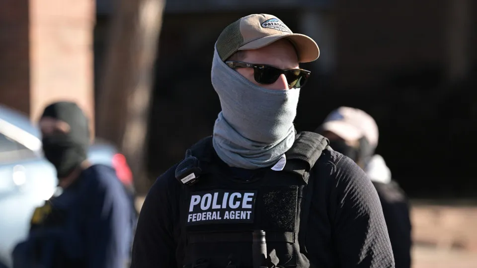 ICE prende quase 50 mil em julho e bate recorde no segundo mandato de Trump
