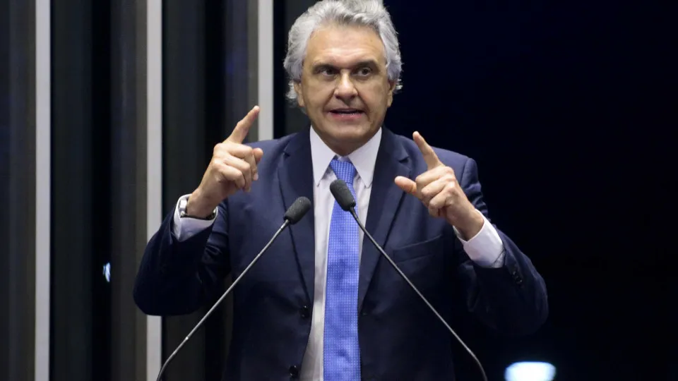 Caiado nega ter feito proposta para Zema desistir da disputa presidencial