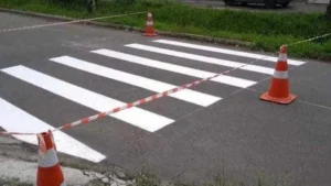 Motorista fura sinal, atropela e mata pedestre na faixa na zona leste de São Paulo