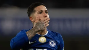 Manchester City mira Enzo Fernández e pode negociar Rodri e Reijnders