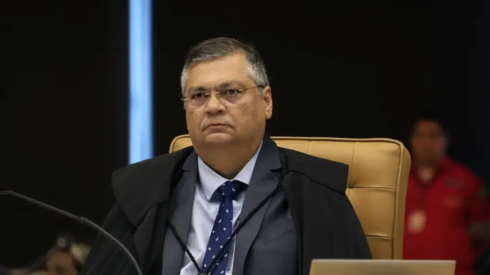 Dino afirma que Mendonça se sobrepôs a Fachin e cita reunião do ministro com Vorcaro