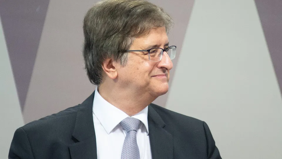 Gonet admite encontro com Vorcaro em Londres, mas diz que não é amigo do banqueiro