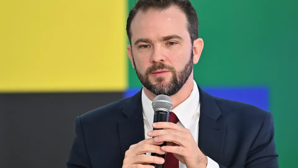 Durigan: depois da eleição, a questão da tarifa dos EUA tem de se resolver