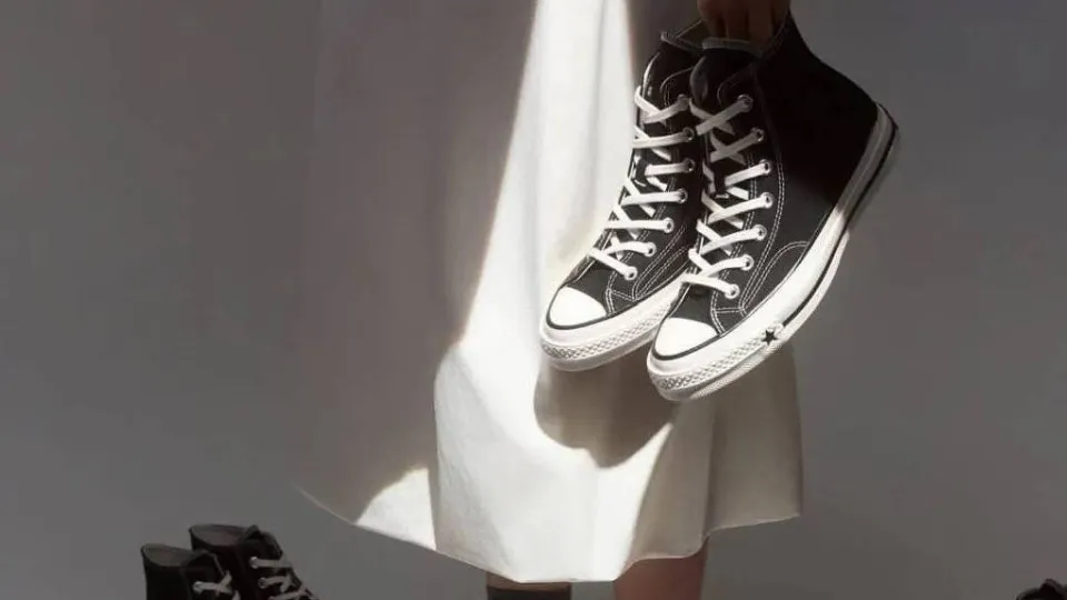 Converse remove anúncio do All Star após ser acusada de fazer associação à Ku Klux Klan