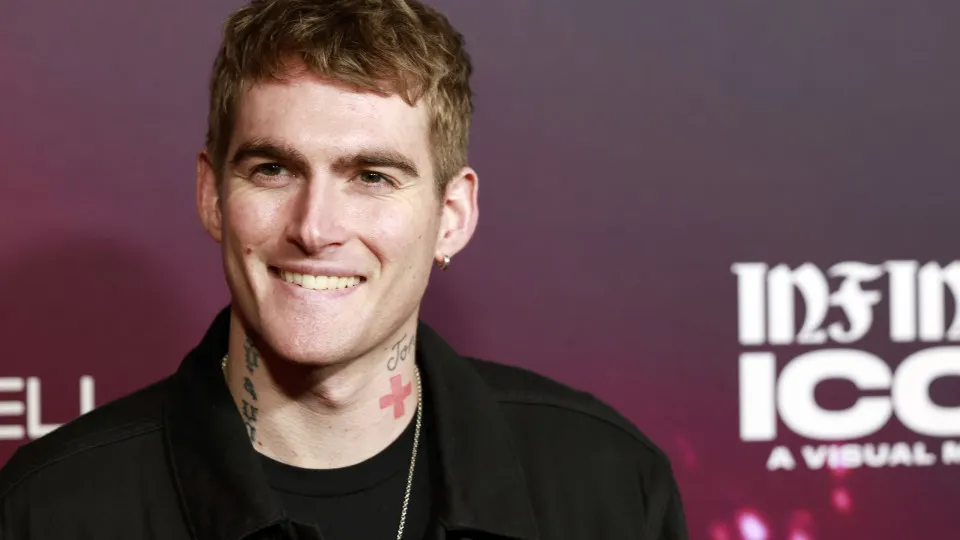 Corpo de Presley Gerber, que morreu aos 27 anos, é cremado