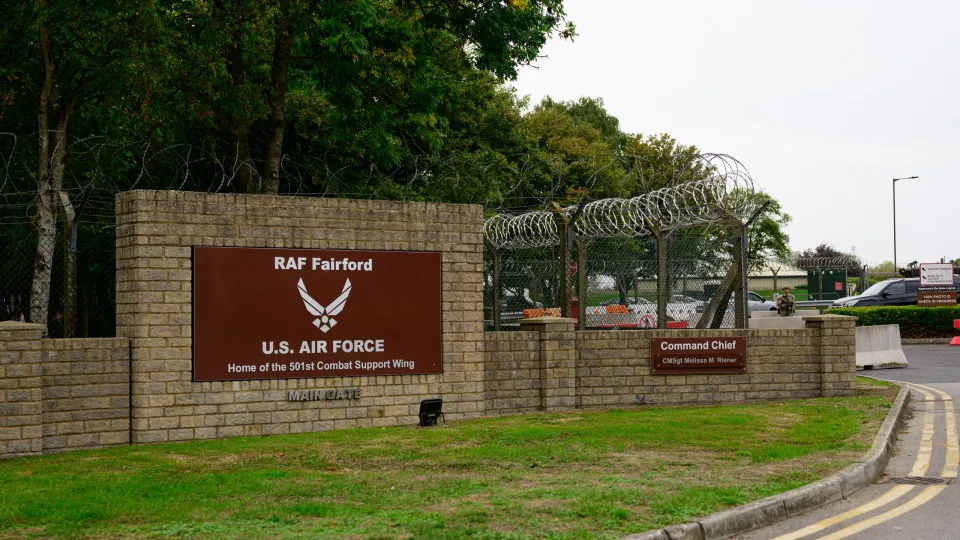 Plano terrorista contra base usada pelos EUA termina com cinco presos