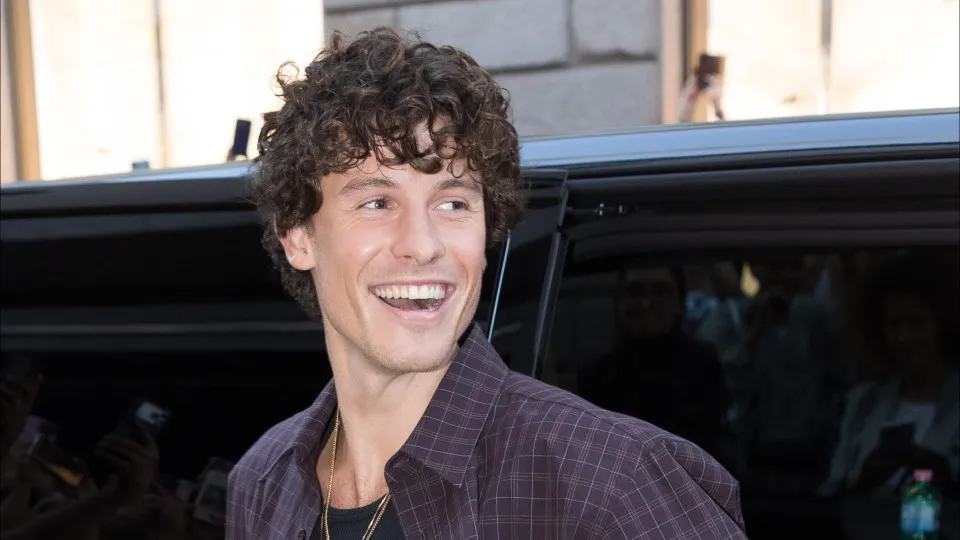 Shawn Mendes já levou fora de uma famosa... Sabe quem é?