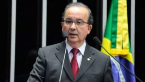 Jorginho Mello (PL) é reeleito governador de SC