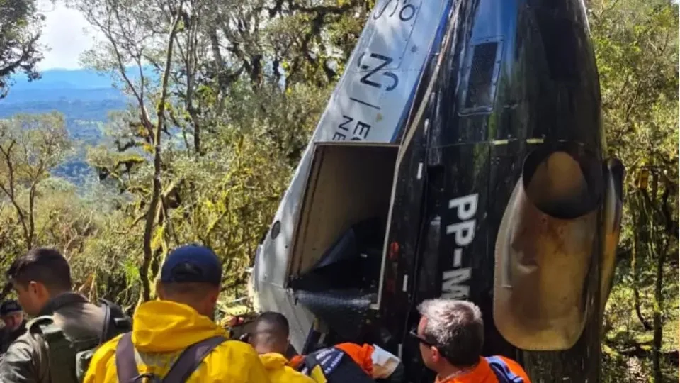 Morte de Rick: polícia vai analisar celular e câmera encontrados após queda de helicóptero