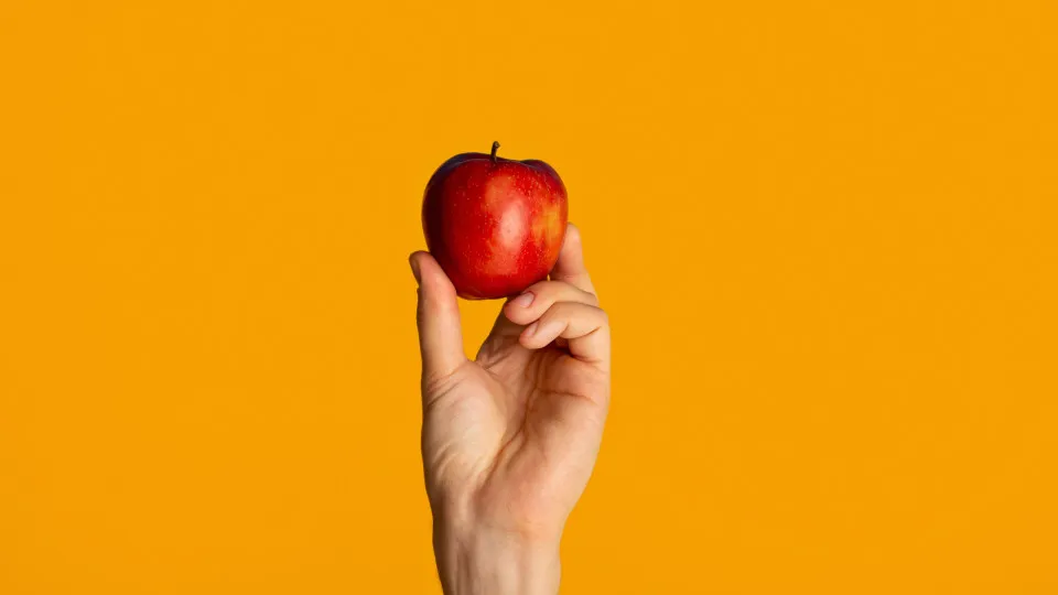 Qual é o melhor horário para comer maçã e controlar o açúcar no sangue?