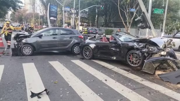 Gato Preto e Bia Miranda se envolveram em acidente de carro em São Paulo