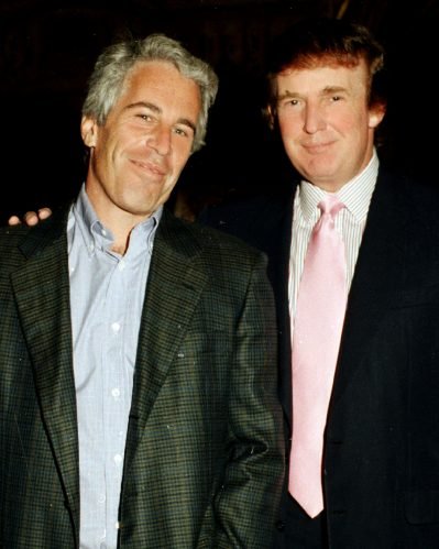 Donald Trump e Jeffrey Epstein se conheceram no final da década de 1980, e romperam laços por volta de 2004