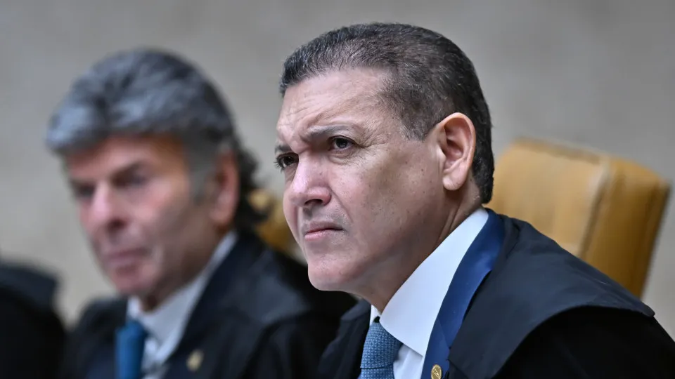 Kassio convoca campanhas de Flávio e Lula para reunião nesta terça (13)